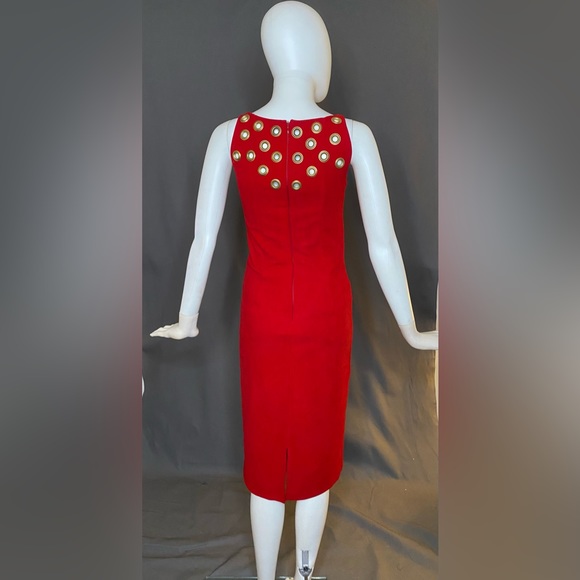 Red microsuede sheath dress with grommet detail (32/26/33) - Picture 2 of 2